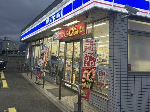 近くのローソン 西条石田店まで169m（徒歩3分）