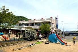 近くの高室保育園まで1,071m(徒歩14分)