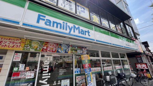 近くのファミリーマート 東村山駅東口店まで495m(徒歩7分)