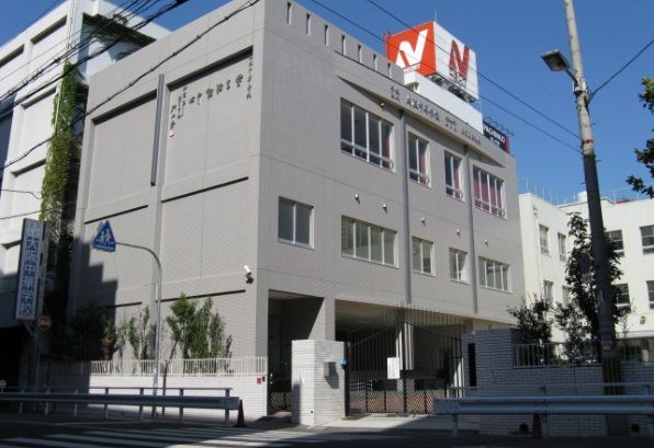 近くの学校法人大阪中華学校まで137m(徒歩2分)