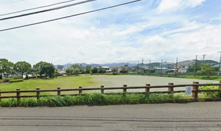 近くの亀崎近隣公園まで327m(徒歩5分)