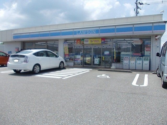 近くのローソン 高岡戸出町店まで491m（徒歩7分）