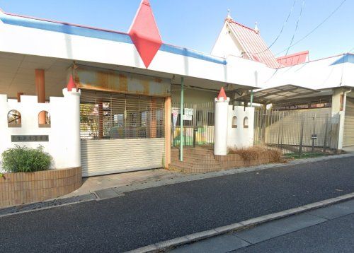 近くの忍が丘幼稚園まで849m（徒歩11分）