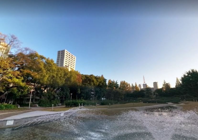 近くの靱公園まで341m（徒歩5分）