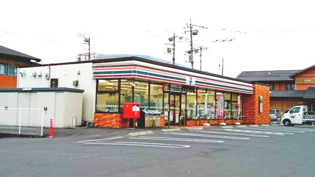 近くのセブンイレブン 前橋城東町店まで450m（徒歩6分）