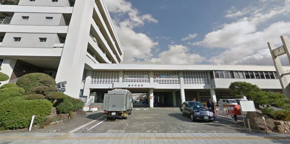 近くの豊中市役所まで670m（徒歩9分）