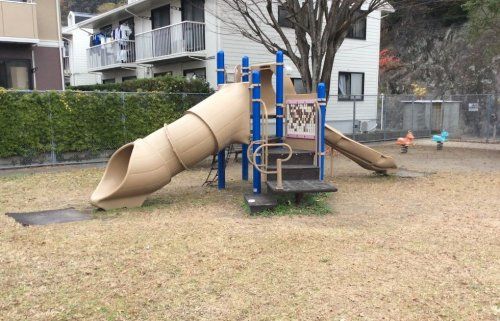 近くの上田之浦公園まで390m(徒歩5分)
