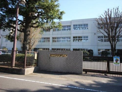 近くの伊勢崎市立北第二小学校まで1,137m（徒歩15分）