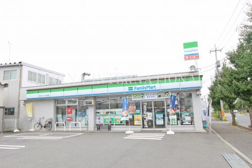 近くのファミリーマート 稲城いちょう並木通店まで2,459m（徒歩31分）