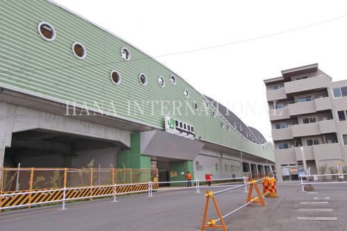 近くの稲城長沼駅まで3,053m（徒歩39分）