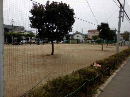 近くの三原公園まで2,111m（徒歩27分）