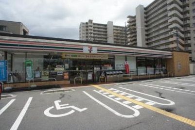 近くのセブンイレブン 大阪長原駅北店まで476m(徒歩6分)
