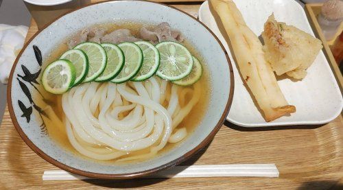 近くの飲食店まで1,041m（徒歩14分）