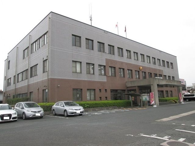 近くの若松警察署まで787m（徒歩10分）