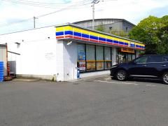 近くのミニストップ 県立図書館前店まで1,117m（徒歩14分）