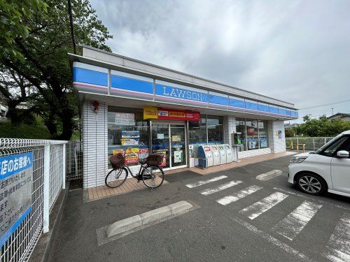 近くのローソン 西武武蔵大和駅前店まで462m(徒歩6分)