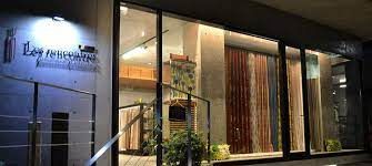 近くのレ・ランコントルまで152m(徒歩2分)