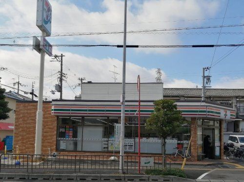 近くのセブンイレブン 豊中浜1丁目店まで892m（徒歩12分）