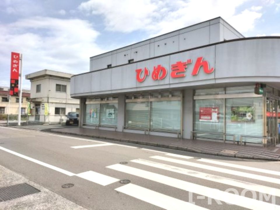 近くの愛媛銀行味生支店ボーチェ味生出張所まで411m(徒歩6分)