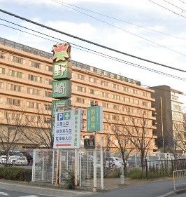 近くの医療法人徳洲会野崎徳洲会病院まで332m（徒歩5分）