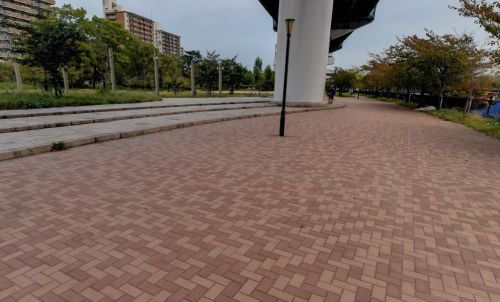 近くの毛馬桜之宮公園まで298m(徒歩4分)
