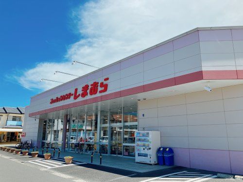 近くのしまむら川内店まで881m（徒歩12分）