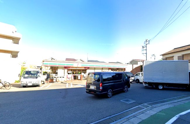 近くのセブンイレブン 練馬西大泉4丁目店まで121m（徒歩2分）