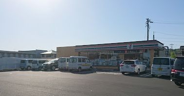 近くのセブンイレブン 倉敷連島中央3丁目店まで729m（徒歩10分）