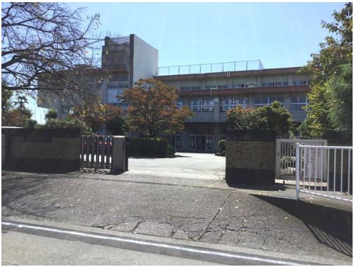 近くの前橋市立勝山小学校まで3,746m（徒歩47分）