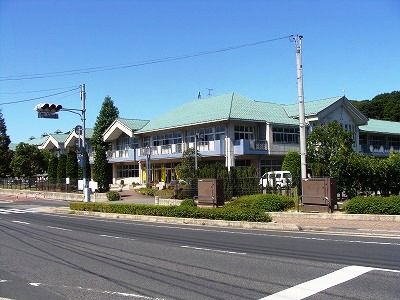 近くの松江市立湖東中学校まで2,062m（徒歩26分）
