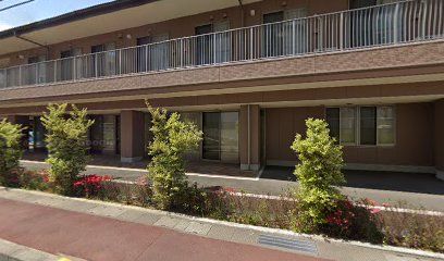 近くの特養老人ホーム　まほろばまで402m（徒歩6分）