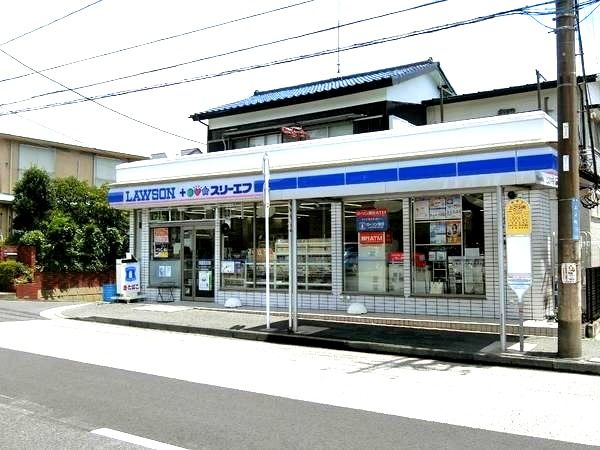 近くのコンビニまで425m（徒歩6分）