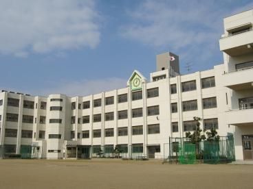近くの柴島中学校まで135m(徒歩2分)