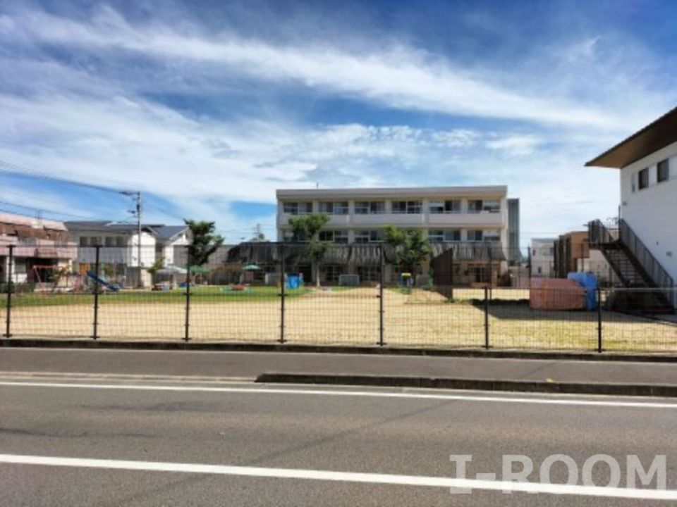 近くの余土保育園まで1,158m(徒歩15分)