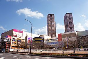 近くのイオンモール大日まで1,235m（徒歩16分）