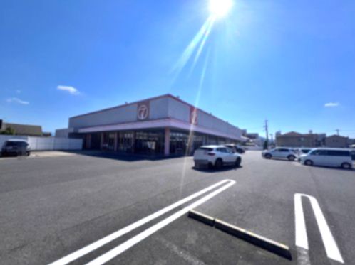 近くのセブン安宅店まで1,405m(徒歩18分)