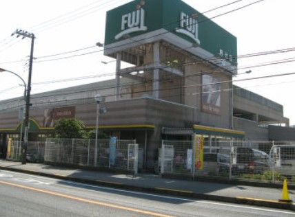 近くのSUPER MARKET FUJI(スーパーマーケットフジ)まで460m(徒歩6分)