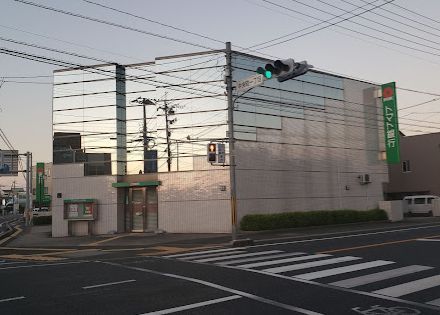 近くのトマト銀行玉島支店まで940m（徒歩12分）