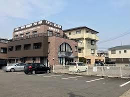 近くのたかはし小児科循環器科医院まで800m（徒歩10分）