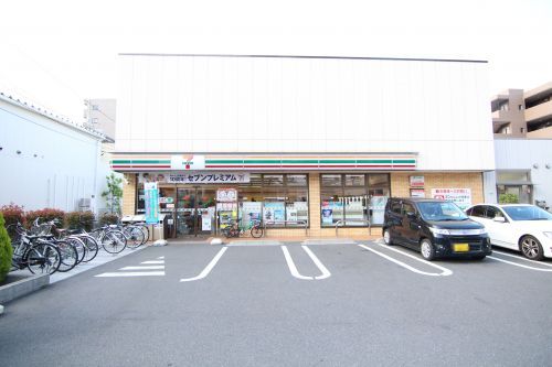 近くのセブン-イレブン 江戸川東葛西十丁川店まで218m（徒歩3分）