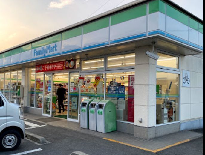 近くのファミリーマート 倉敷下庄店まで272m(徒歩4分)
