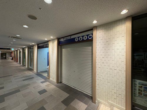 近くのセンターショップまで1,955m(徒歩25分)