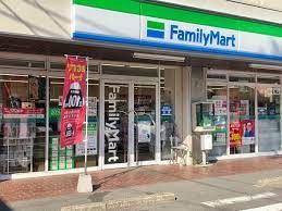 近くのファミリーマート 千葉誉田駅前店まで115m(徒歩2分)