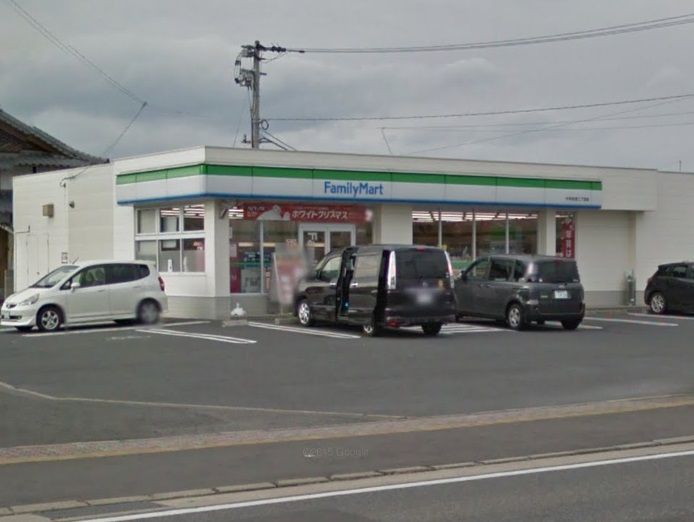 近くのファミリーマート 大村松並二丁目店まで809m（徒歩11分）