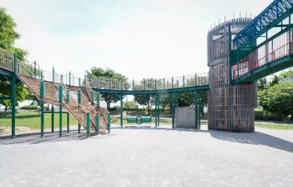 近くの汐入公園プレイグラウンドまで447m(徒歩6分)