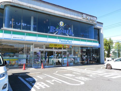近くのファミリーマート 浦安富士見三丁目店まで408m（徒歩6分）