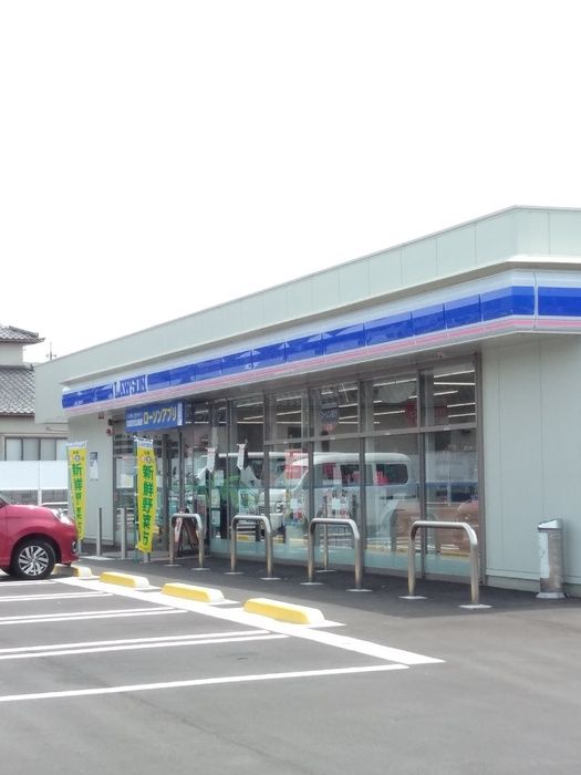 近くのローソン 富山中川原店まで548m(徒歩7分)
