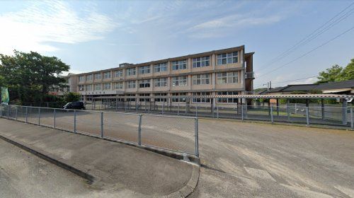 近くの鹿屋市立田崎中学校まで1,456m（徒歩19分）