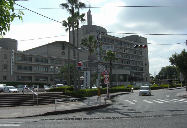 近くの鹿屋市役所まで352m（徒歩5分）