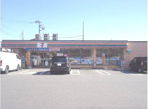 近くのコンビニまで444m（徒歩6分）